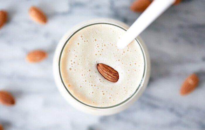 Die 19 besten Mandelmilch-Smoothies zum Abnehmen