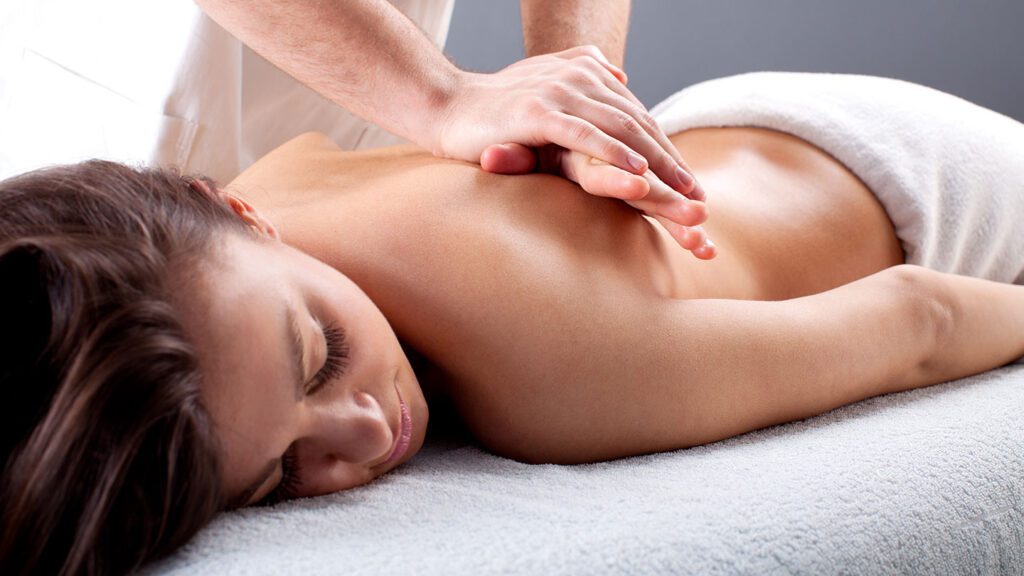 Die ultimative Liste von Körpermassagebehandlungen zum Ausprobieren